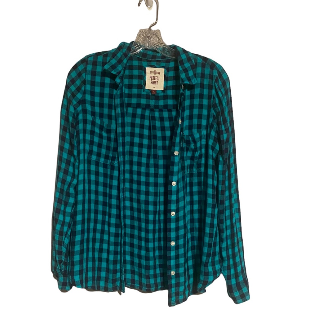 Women’s Long Sleeve Flannel Style Shirt